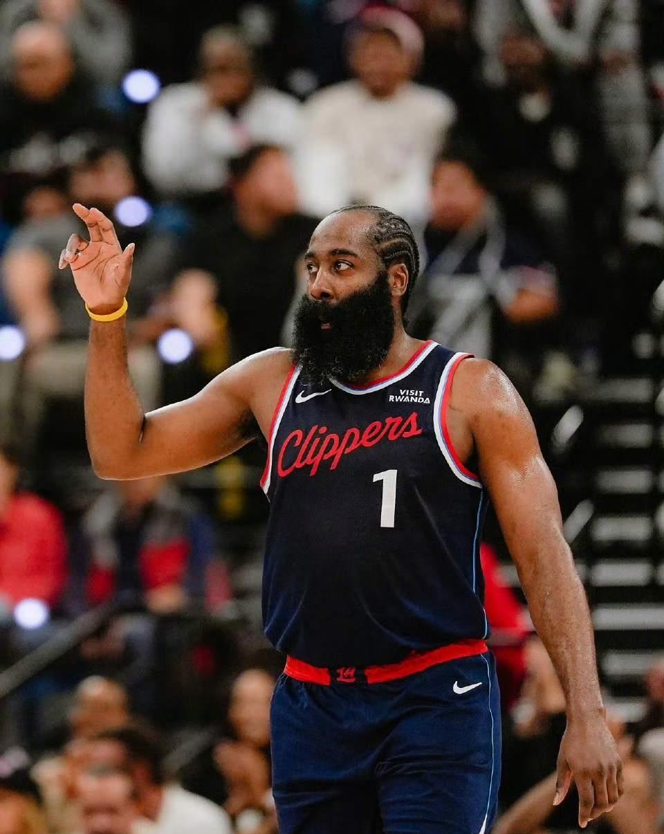 关于重磅！哈登在利物浦比赛中失利库里与50激战老鹰分钟，赛前斯图加特备战欧篮联的信息